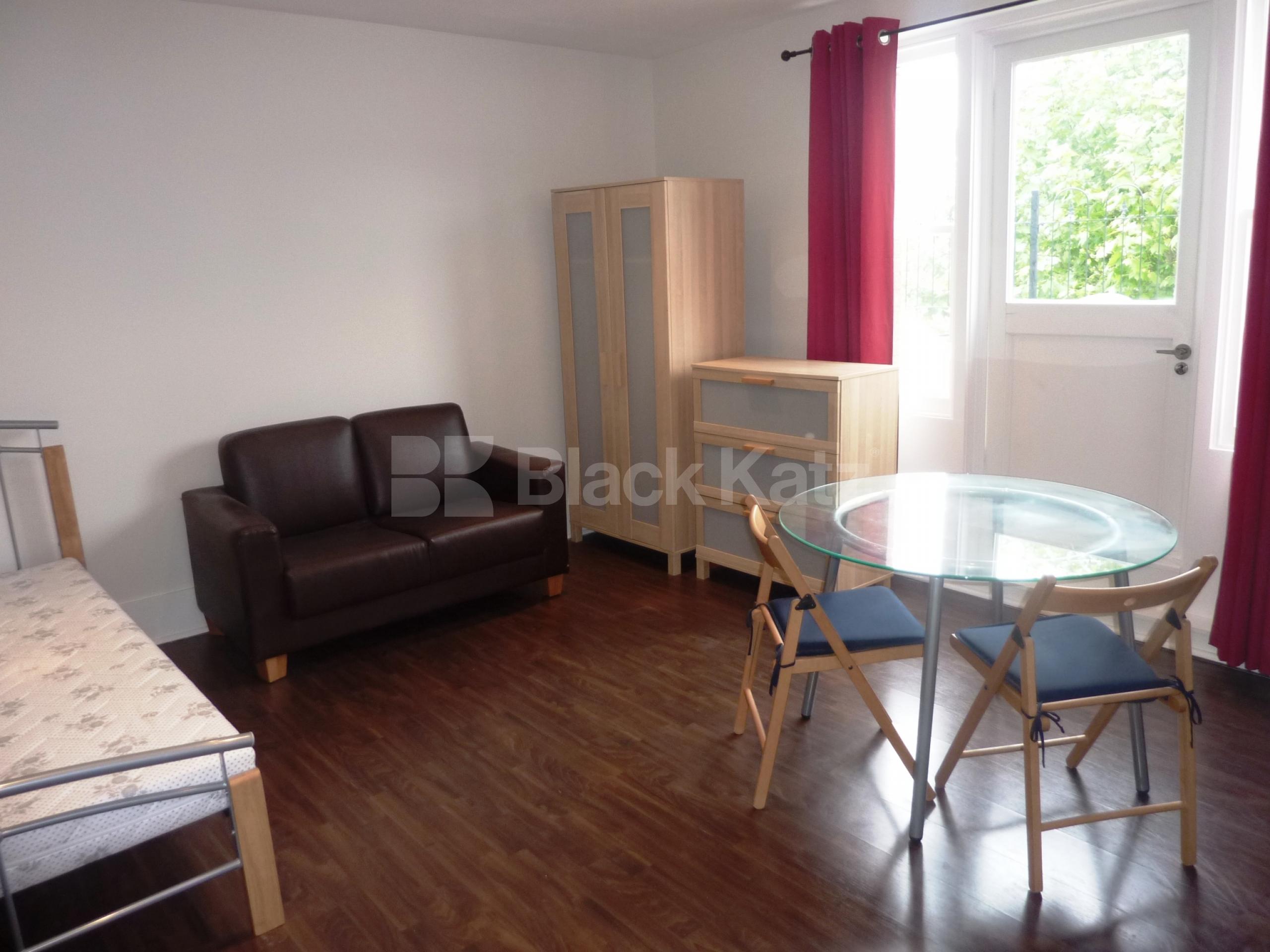 			NEW INSTRUCTION!, Studio Apartment, 1 bath, 1 reception Studio			 Sutherland Avenue, MAIDA VALE W9